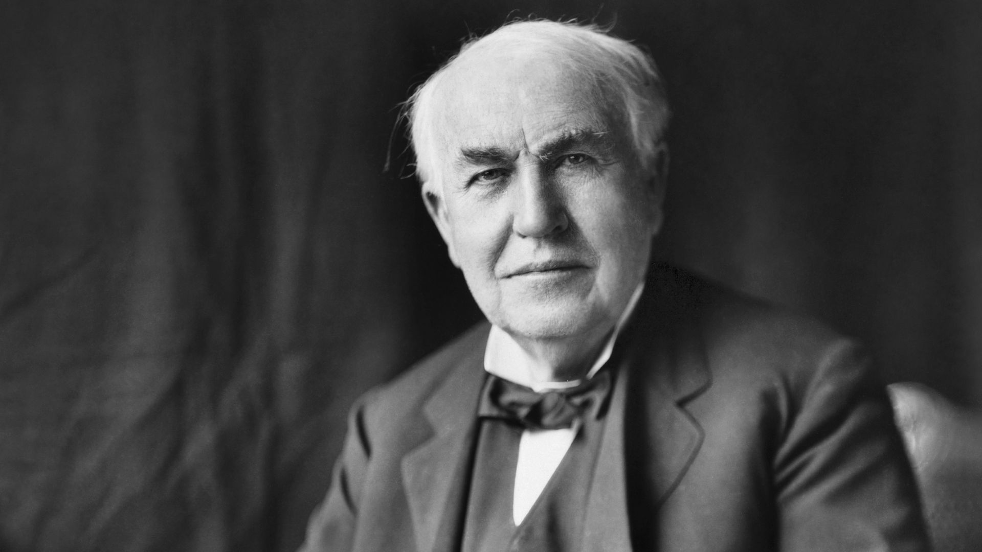 File:Thomas Edison2.jpg
