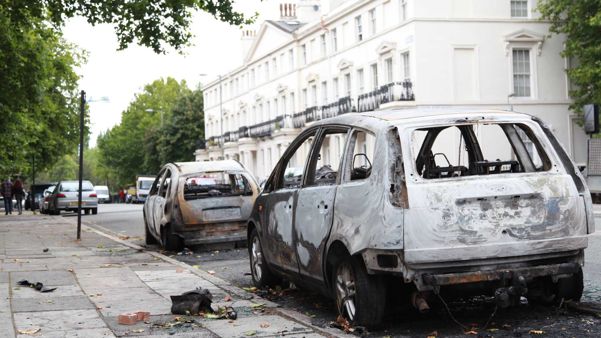 File:Liverpool Riots 2011 burnt cars.jpg