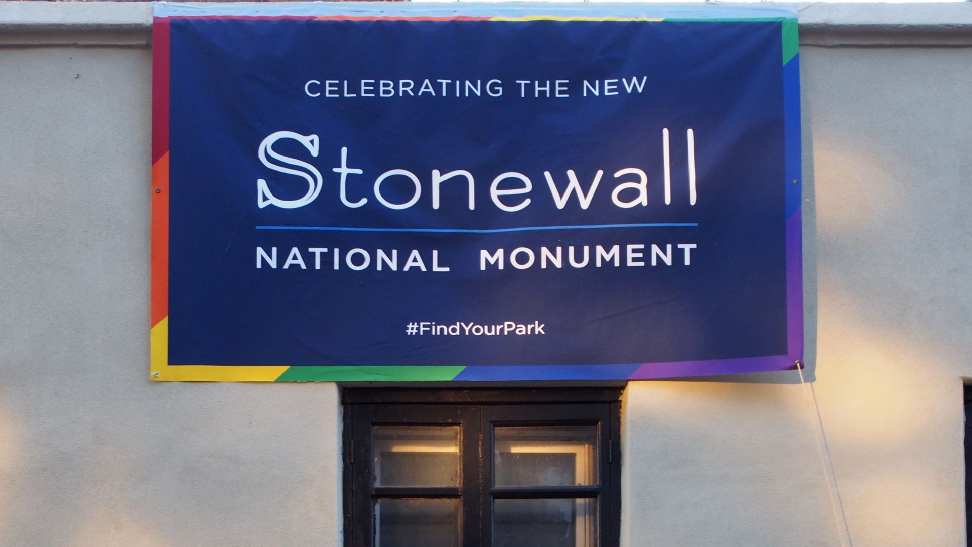 File:Stonewall Inn 6 pride weekend 2016.jpg