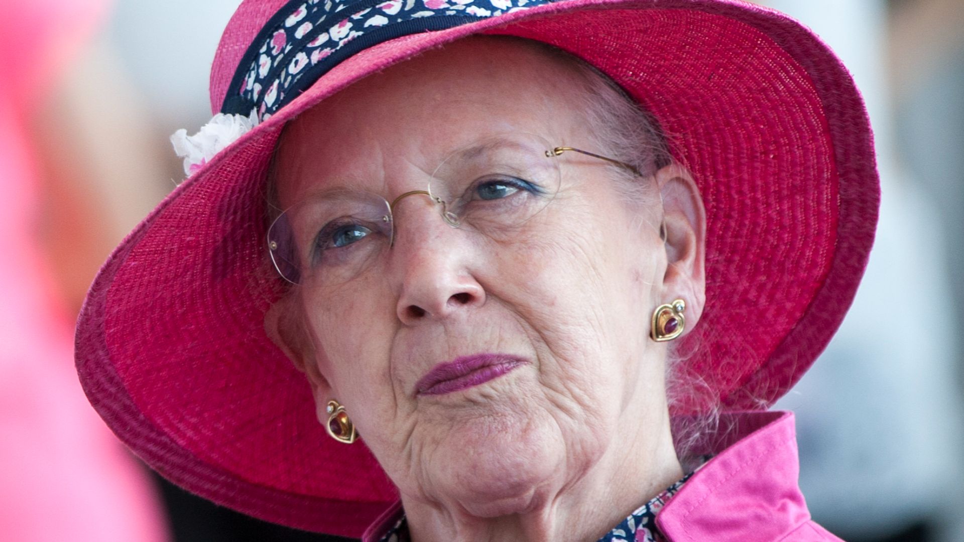 File:Hendes Majestæt Margrethe II, Danmarks Dronning, i Varde Kommune 01 (cropped).jpg