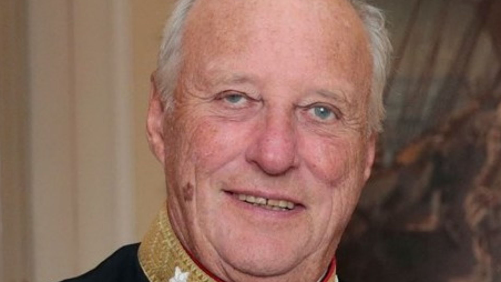File:King Harald V of Norway (29741494632) (cropped).jpg
