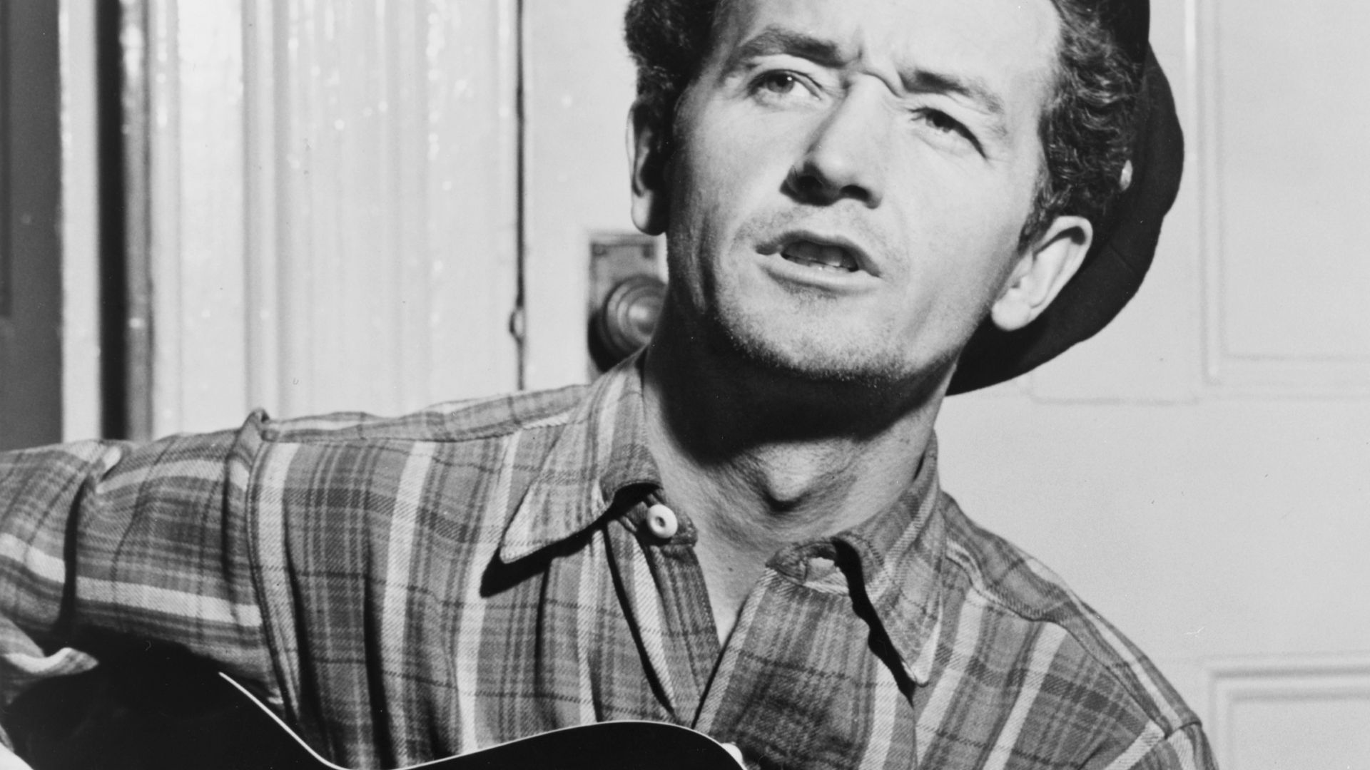 File:Woody Guthrie NYWTS.jpg
