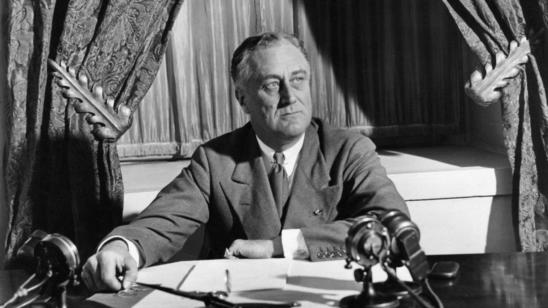 File:FDR-March-12-1933.jpg