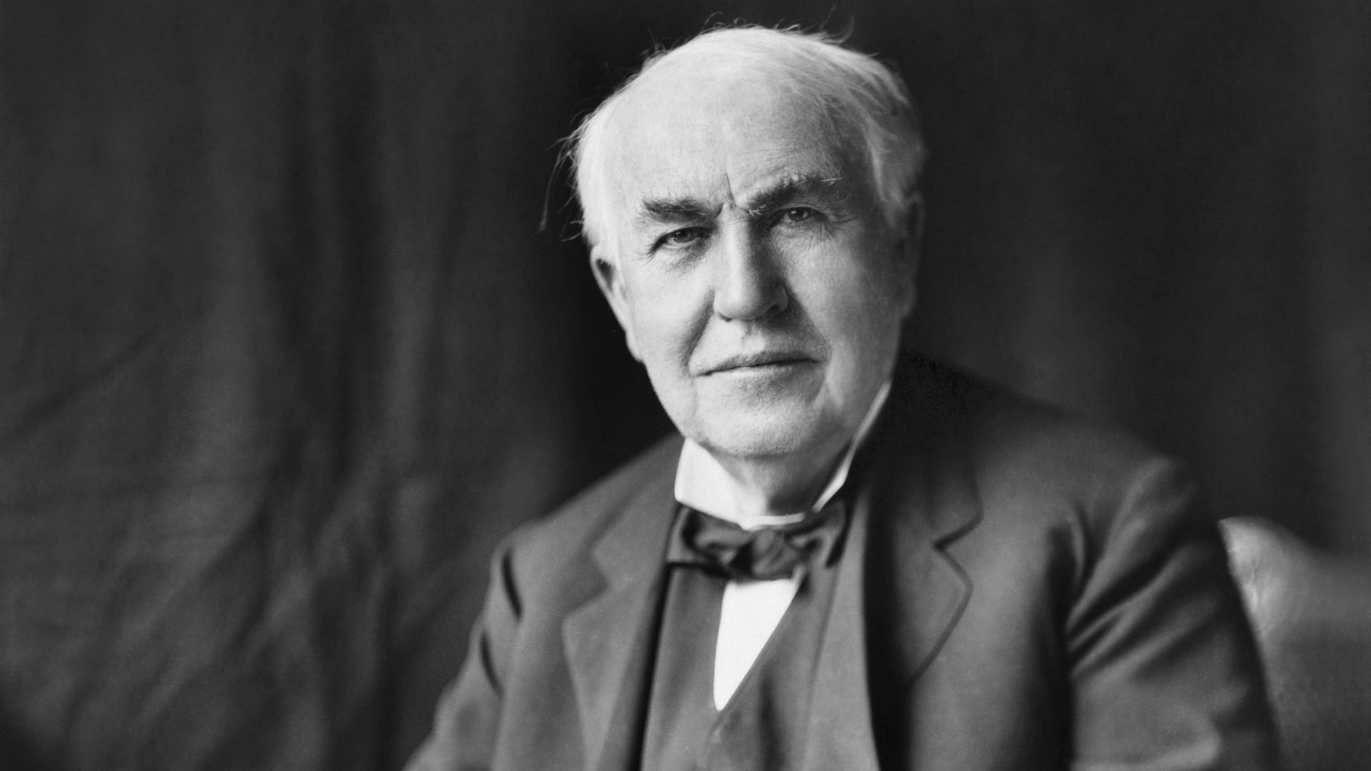 File:Thomas Edison2.jpg