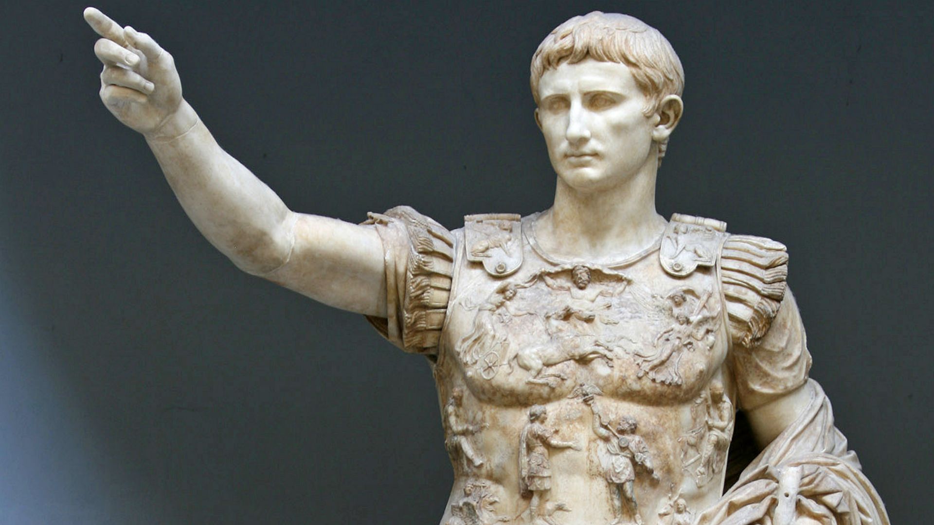 File:Statue-Augustus.jpg