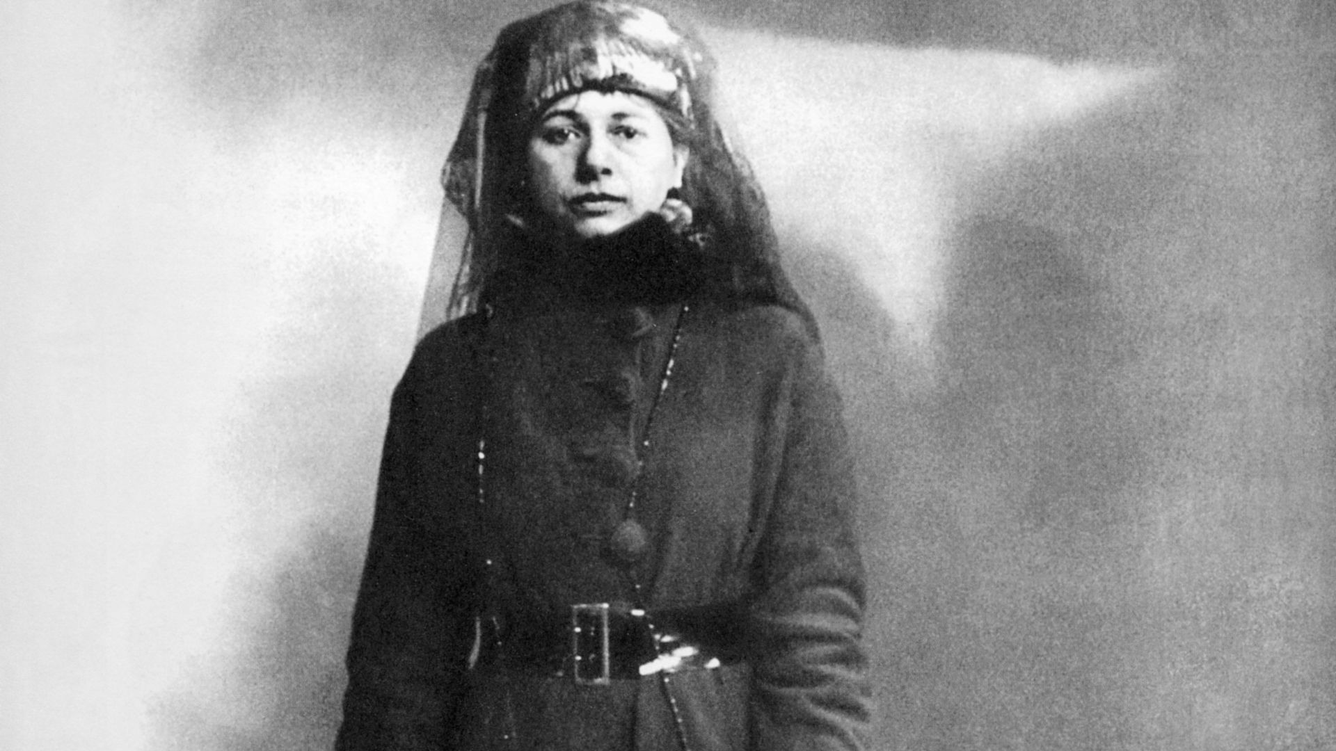 File:Mata Hari on the day of her arrest 13-2-1917.jpg