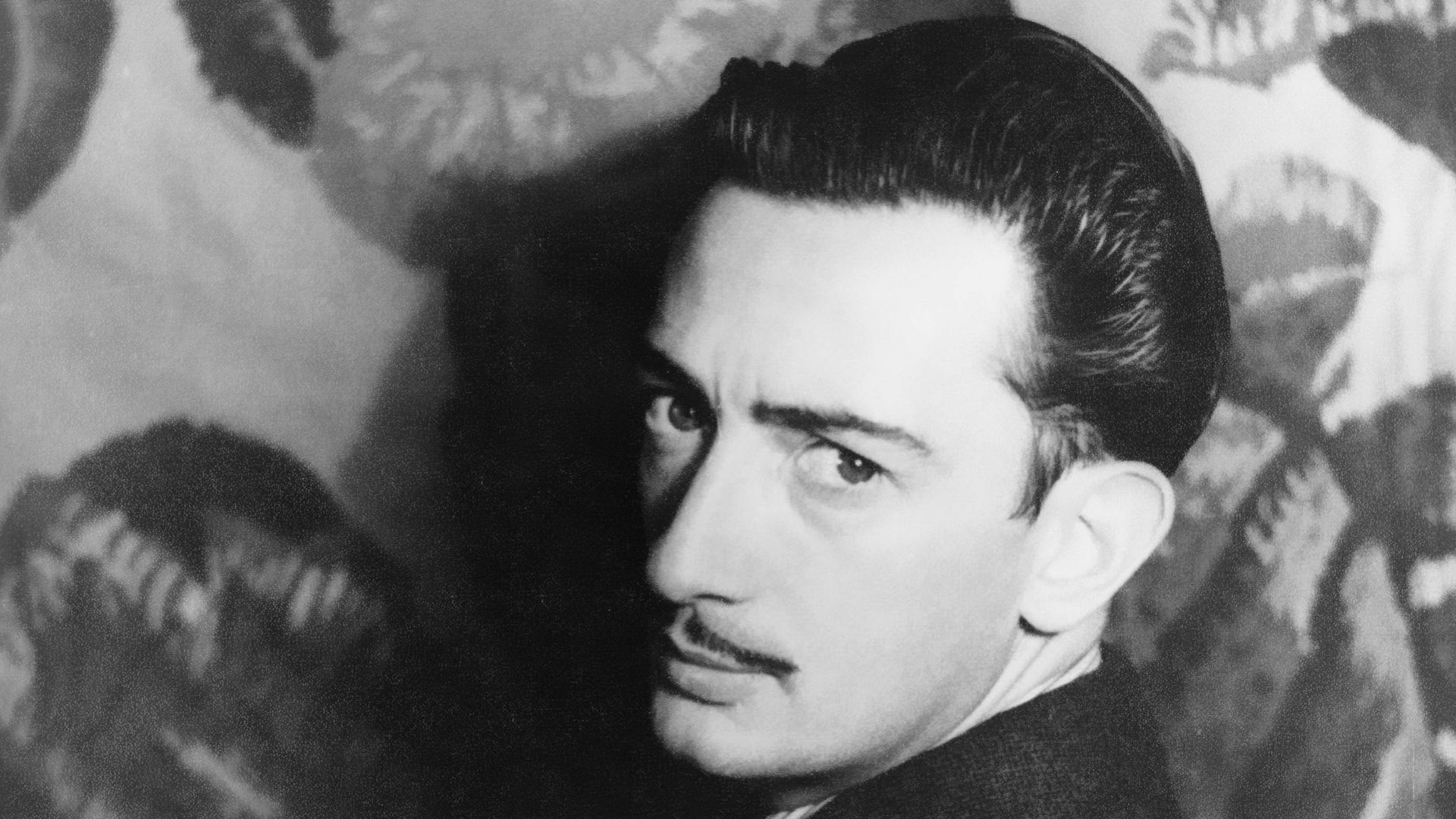 File:Salvador Dalí 1939.jpg