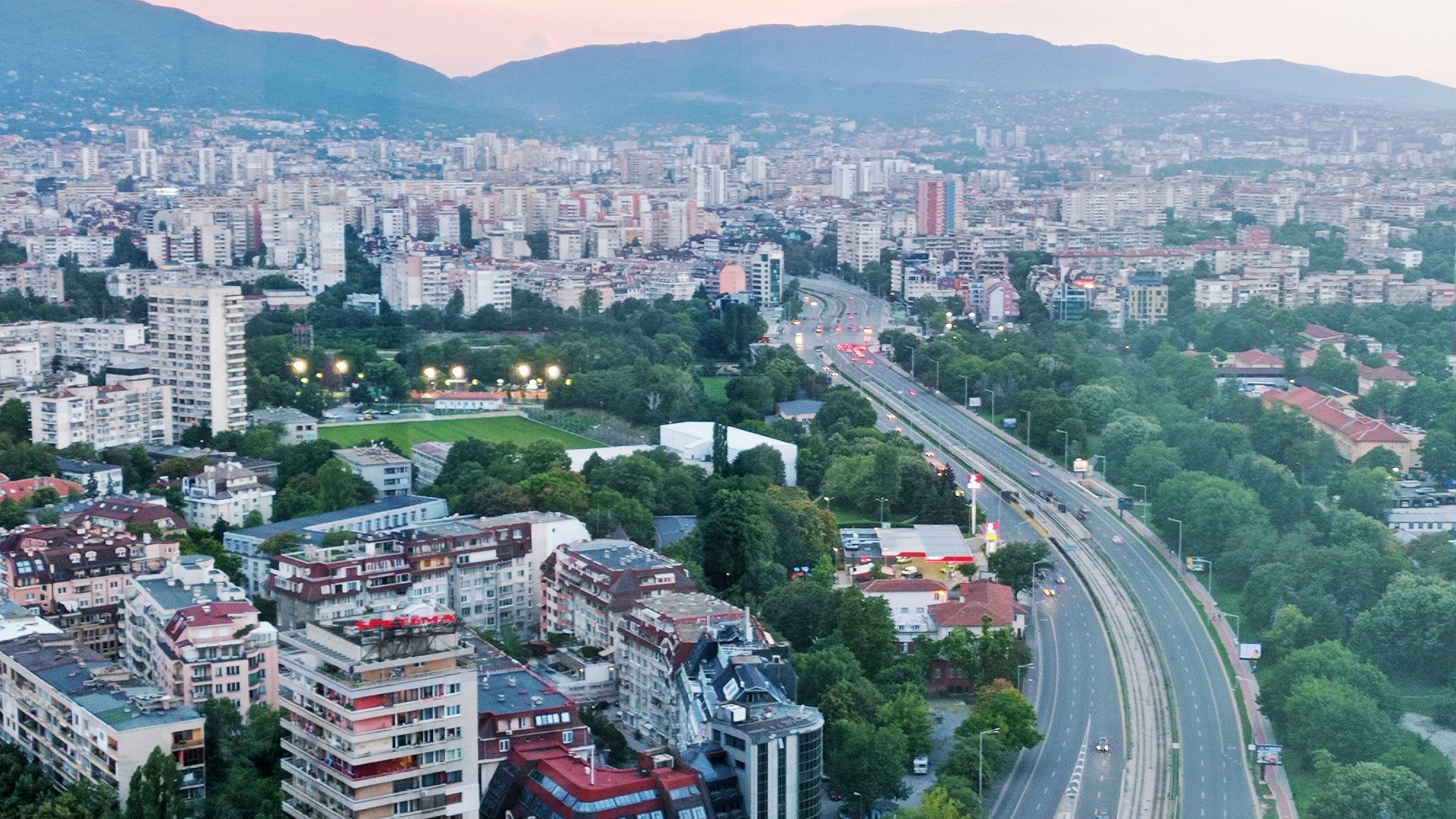 File:View of Lyulin Mountain with Bulgaria Boulevard, Sofia.jpg