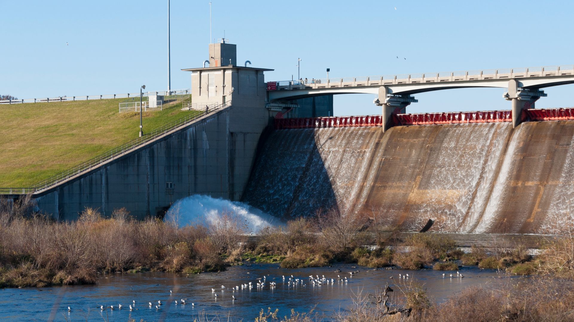 File:Hoover Dam Downstreem 2.jpg