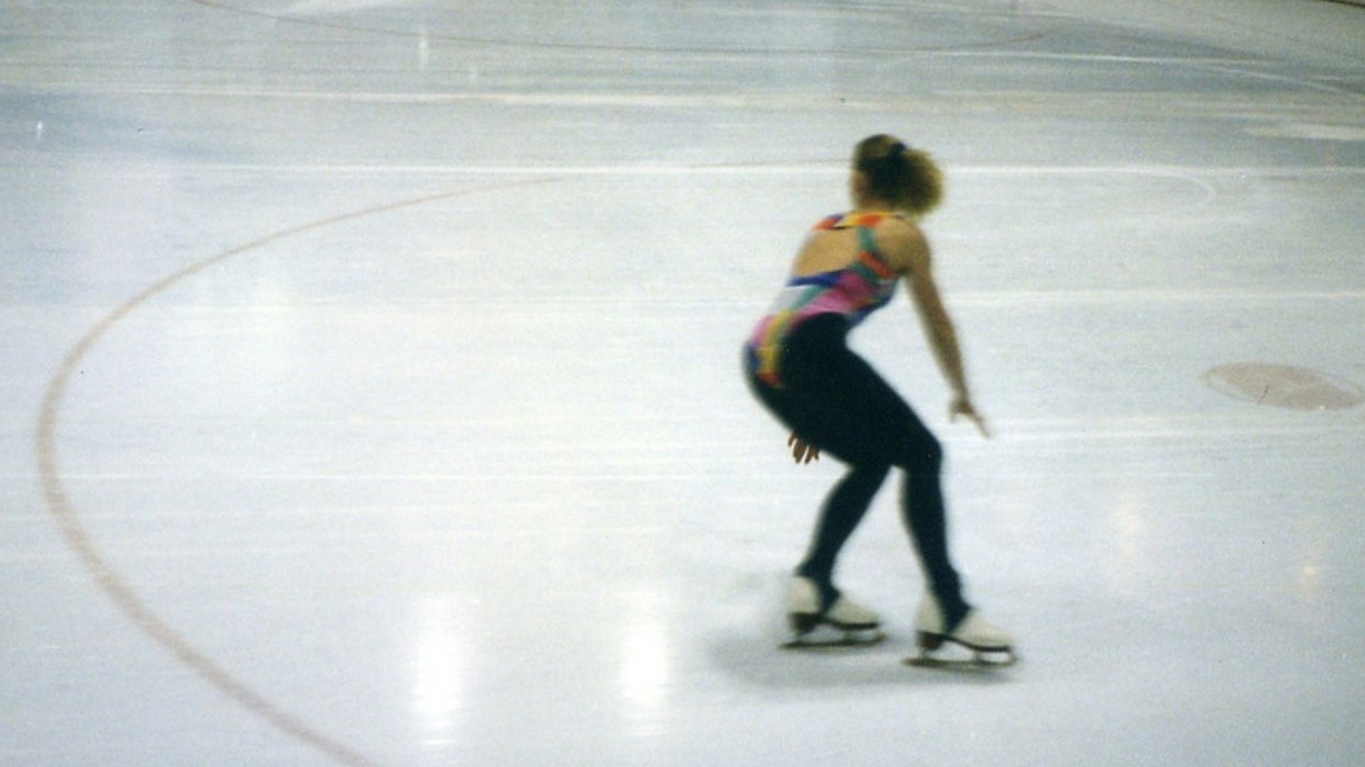File:Tonya Harding Olympic practice at Clackamas Town Center 1994 closeup.jpg