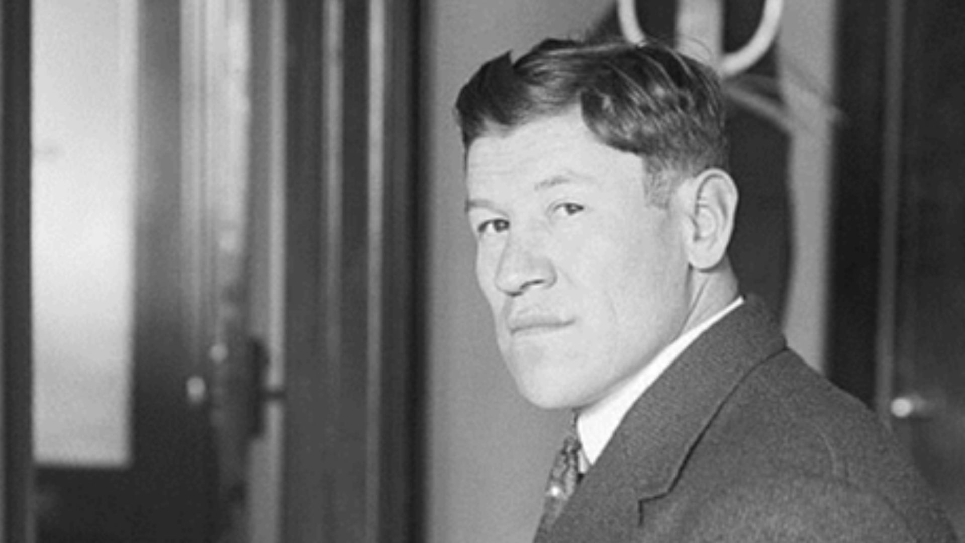 File:Jim Thorpe 1913b-cr.jpg