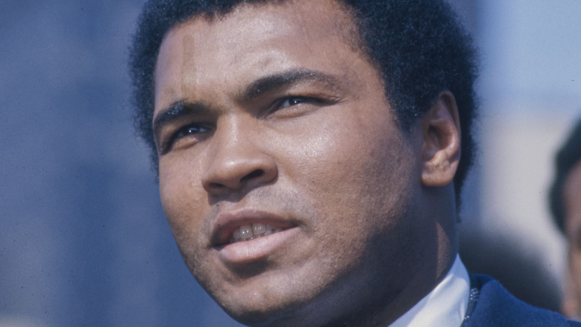 File:Muhammad Ali 1975.jpg