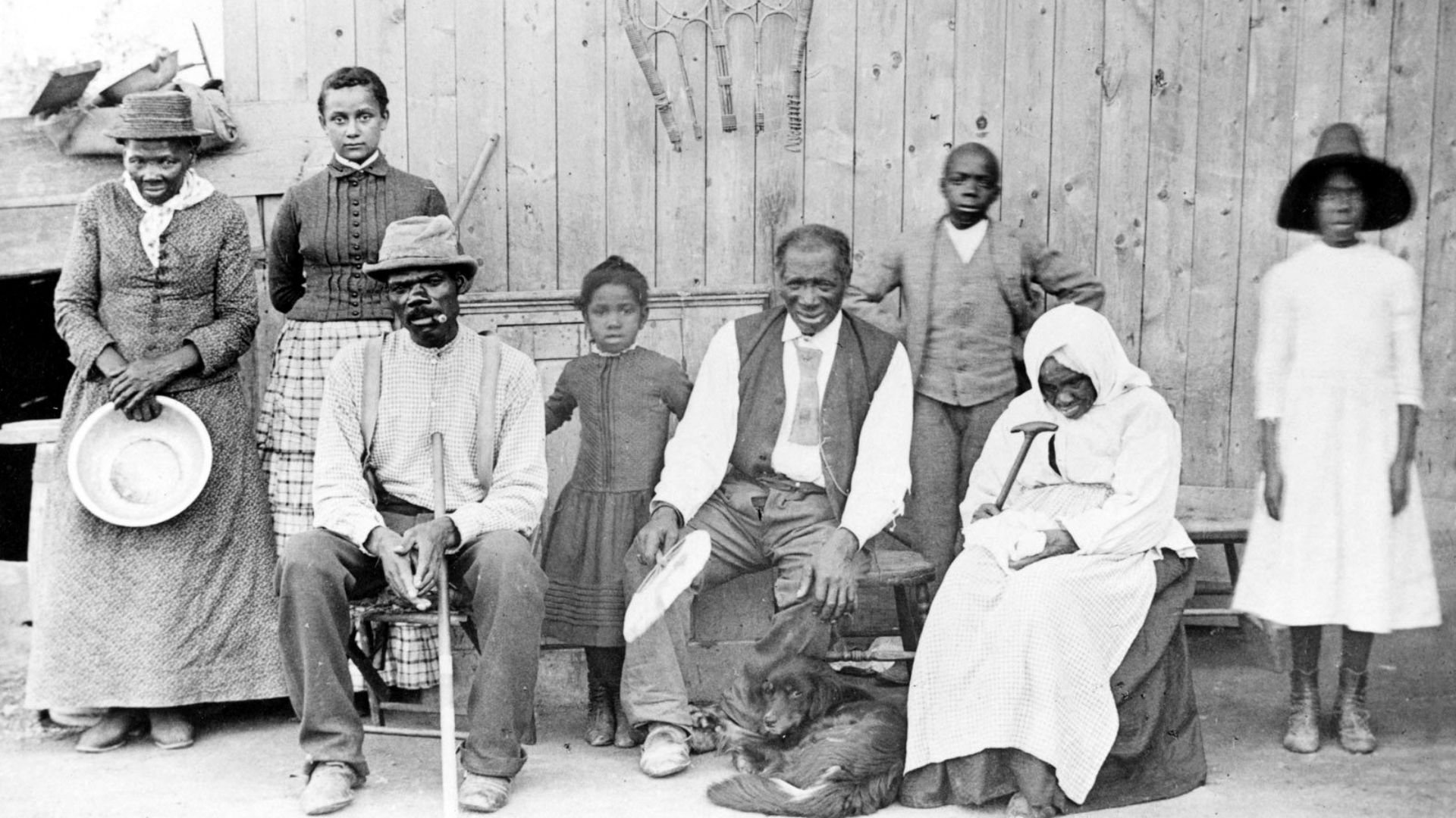File:Harriet Tubman, with rescued slaves, New York Times.JPG