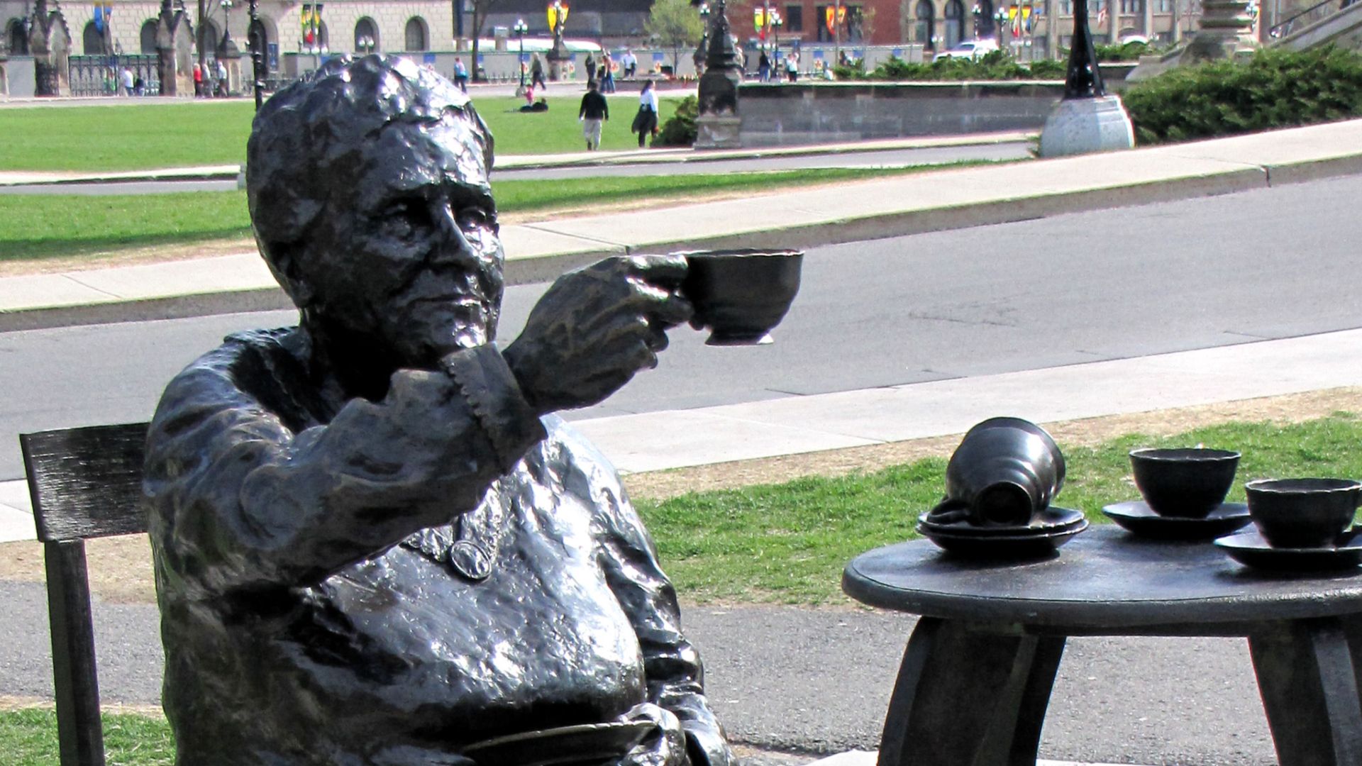 File:H. Edwards statue, Ottawa.jpg