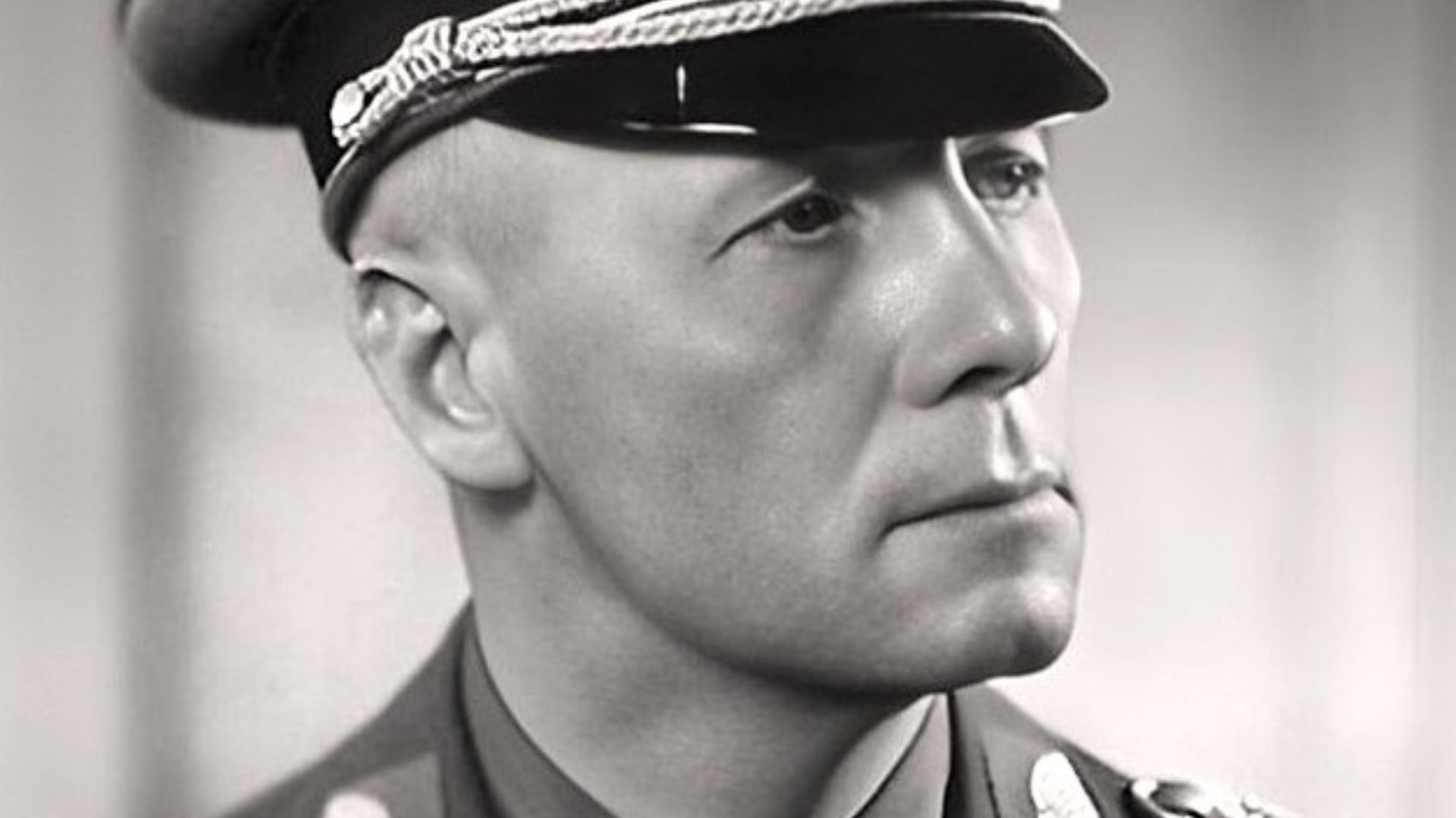 File:Bundesarchiv Bild 146-1973-012-43, Erwin Rommel (3x4).jpg