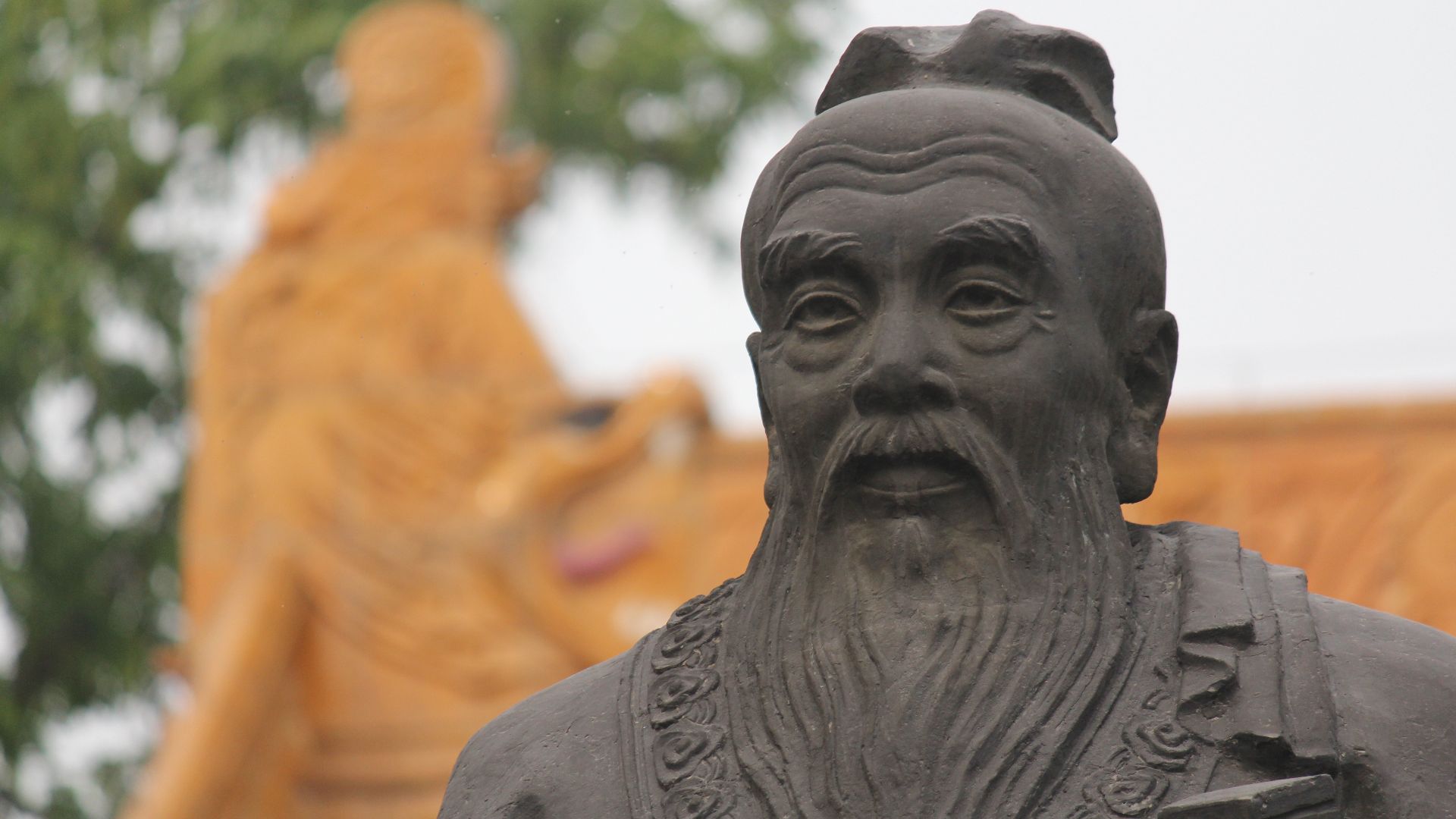 File:Confucius Sculpture, Nanjing.jpg