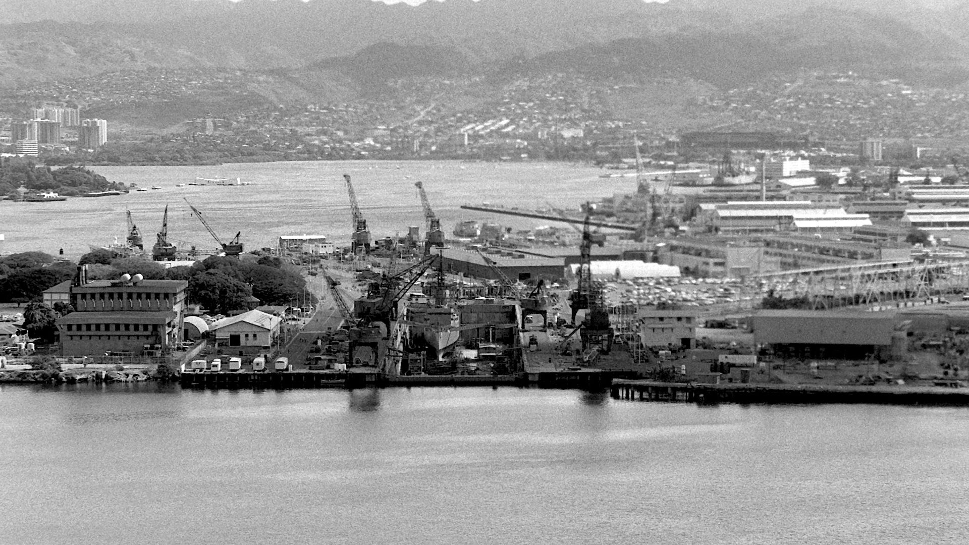 File:Pearl Harbor Navy Yard in 1981.JPEG