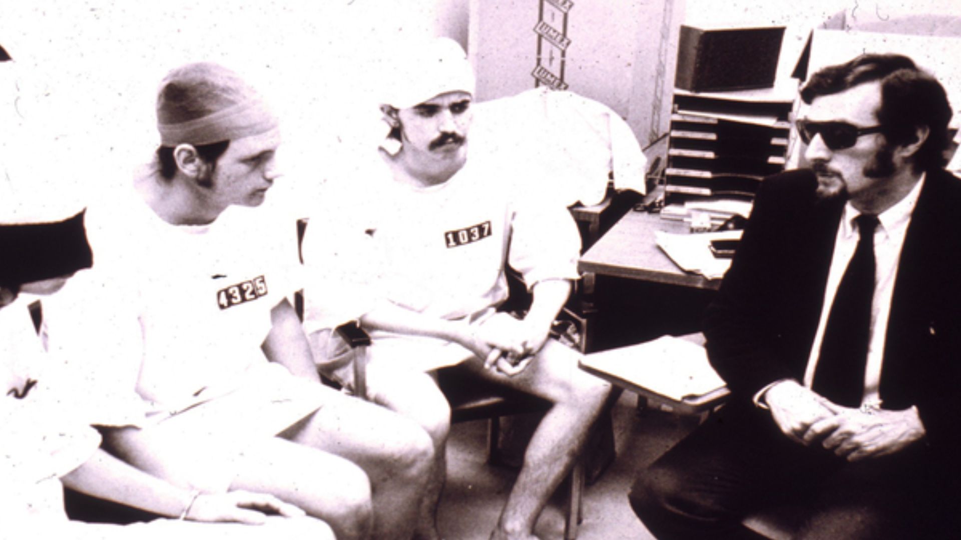 File:SPE1971-prisoners meet with Zimbardo as superintendent.jpg