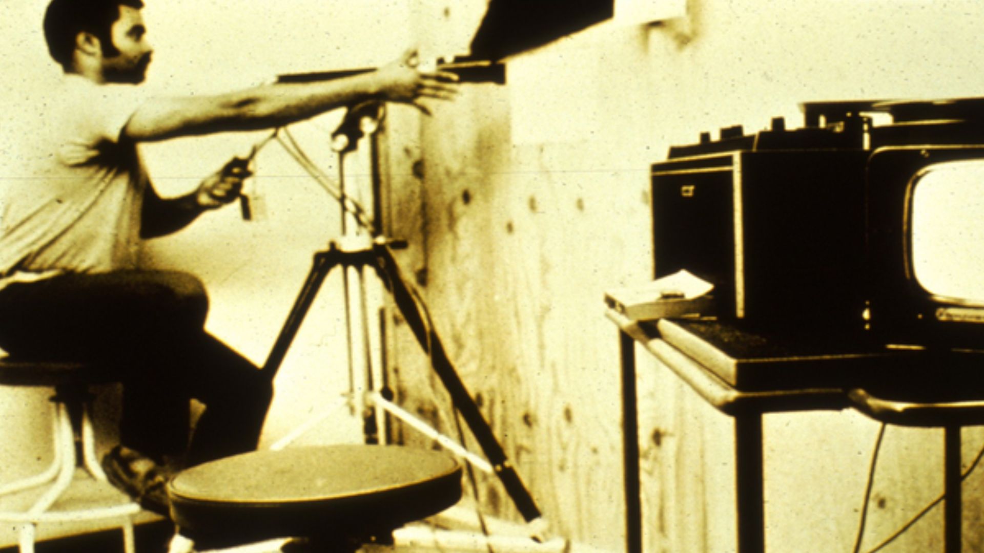 File:SPE1971-filming the experiment.jpg