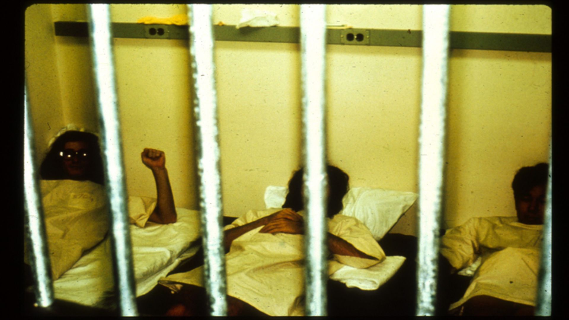 File:SPE1971-prisoners in bed in-cell.jpg