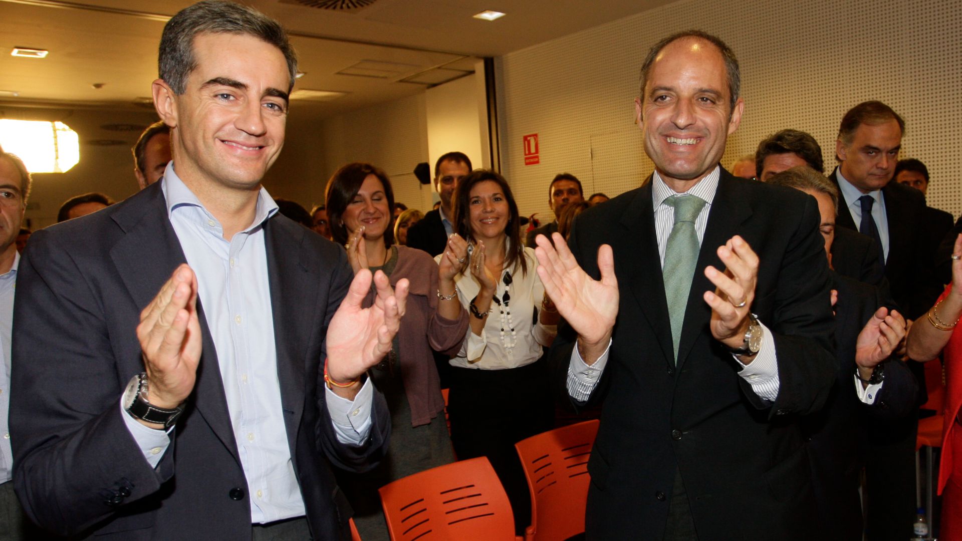 File:Costa y Camps. Comité Ejecutivo Regional. 13 Octubre 2009.jpg