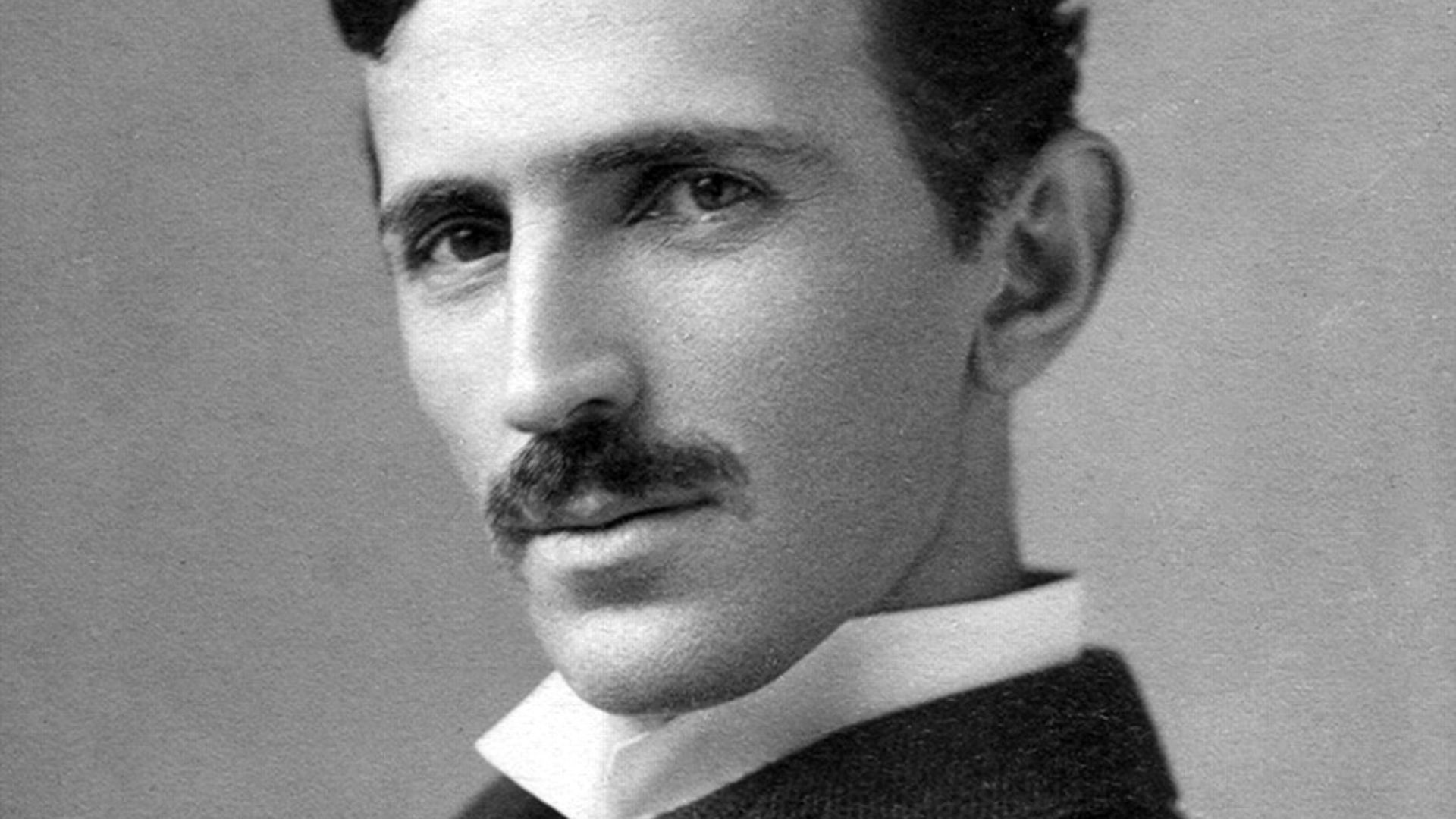 File:Tesla circa 1890.jpeg