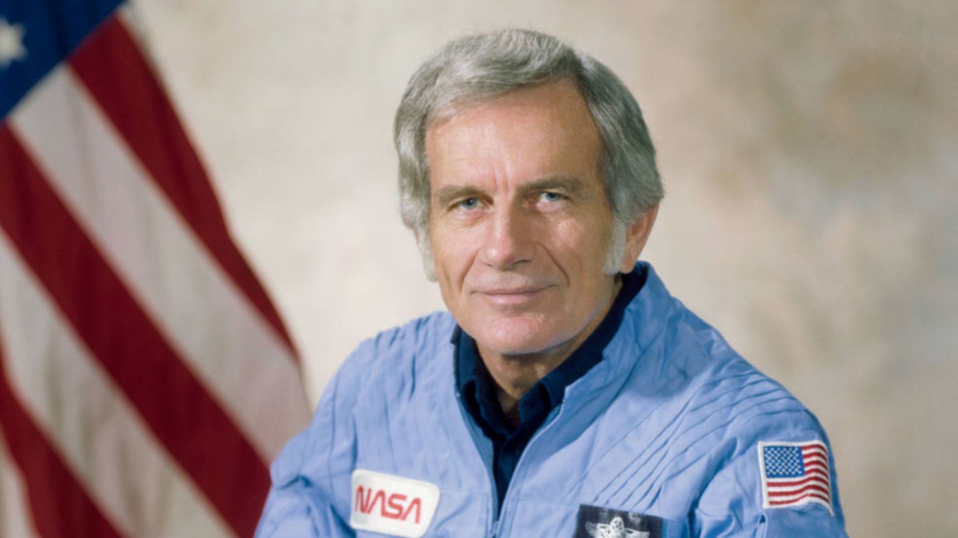 File:Deke Slayton in 1981.jpg