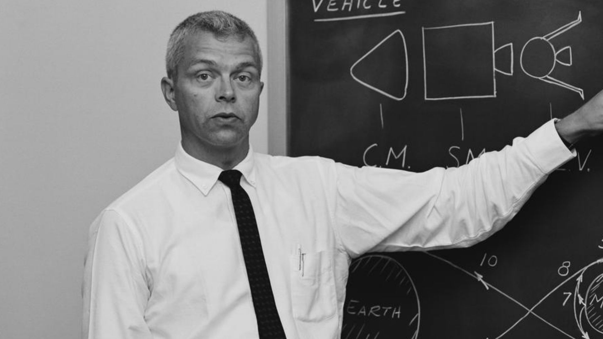 File:John Houbolt 1962-L-05849.jpg