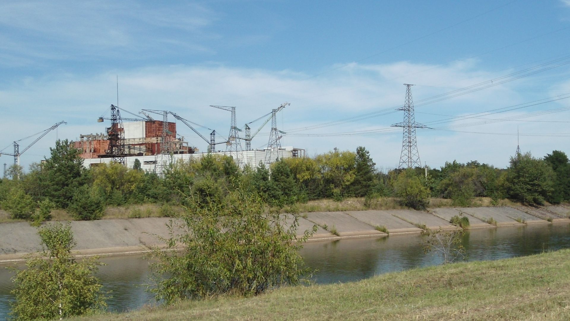 File:Reactors 5 & 6 Chernobyl Nuclear Power Station.jpg