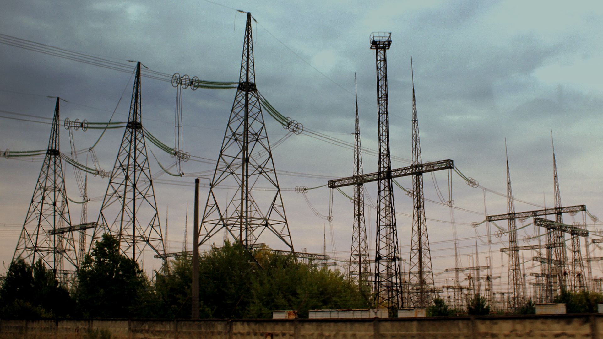 File:CHERNOBYL PLANT UKRAINE SEP 2013 (10006914854).jpg