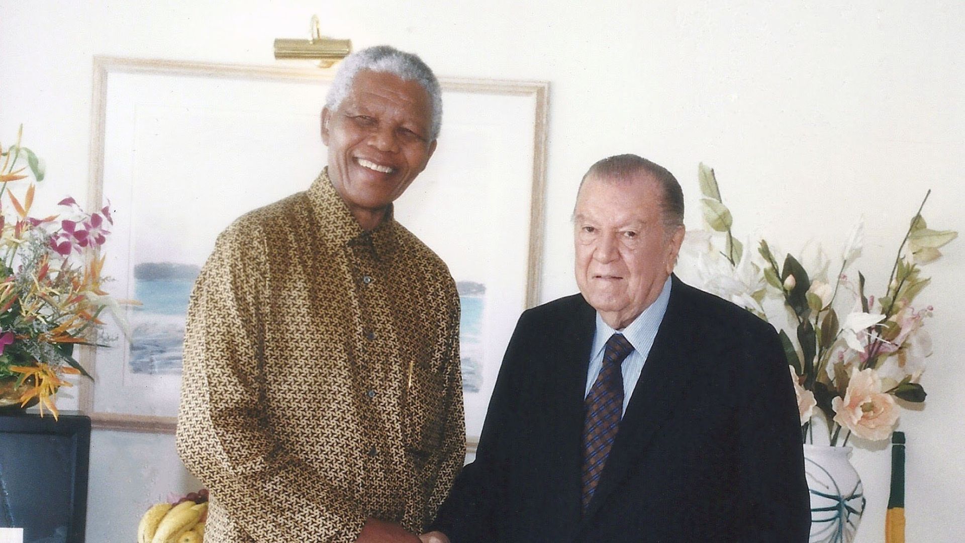 File:1998. Julio, 4. Rafael Caldera y Nelson Mandela en Santa Lucía.jpg