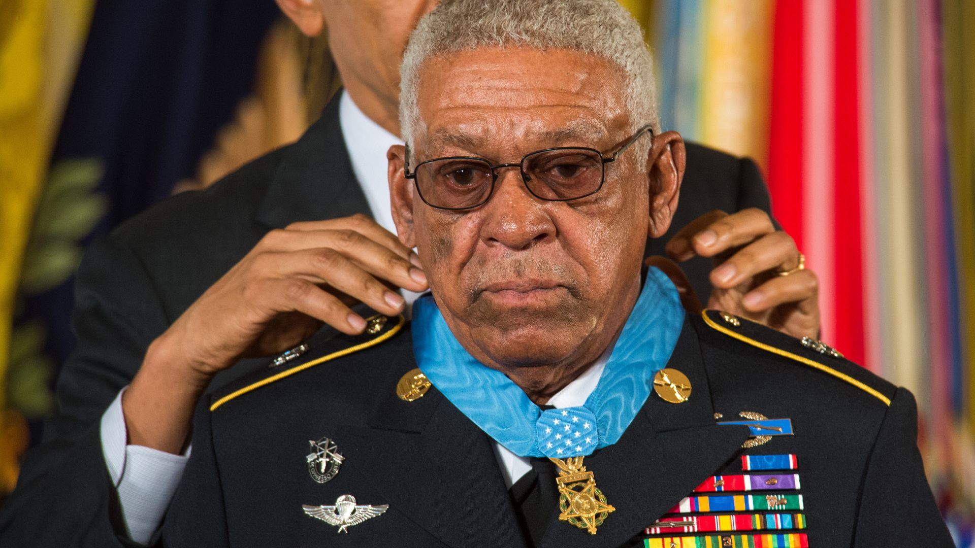 File:President Barack Obama (background) presents a Medal of Honor to former U.S. Army Sgt. 1st Class Melvin Morris during a ceremony March 18, 2014, in the White House, Washington, D.C. - 140318-A-KH856-005 (cropped).jpg