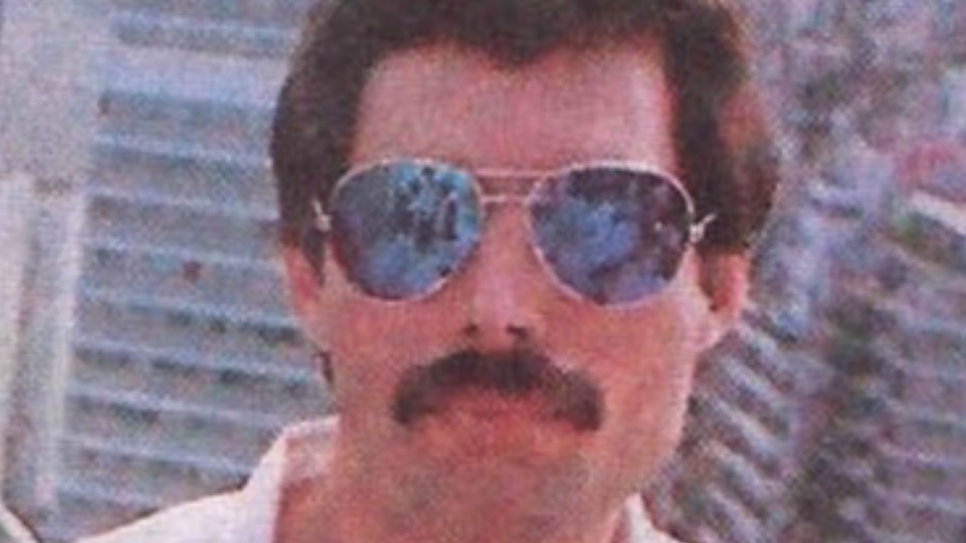 File:Freddie Mercury at Sheraton Hotel Buenos Aires.jpg