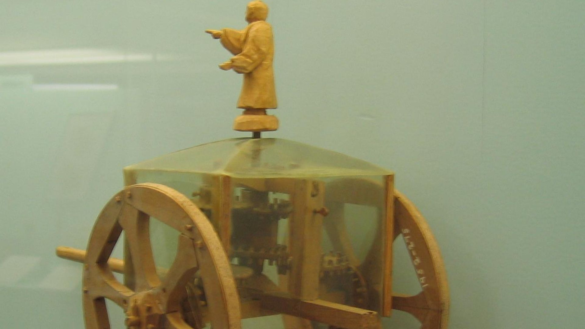 File:South-pointing chariot (Science Museum model).jpg