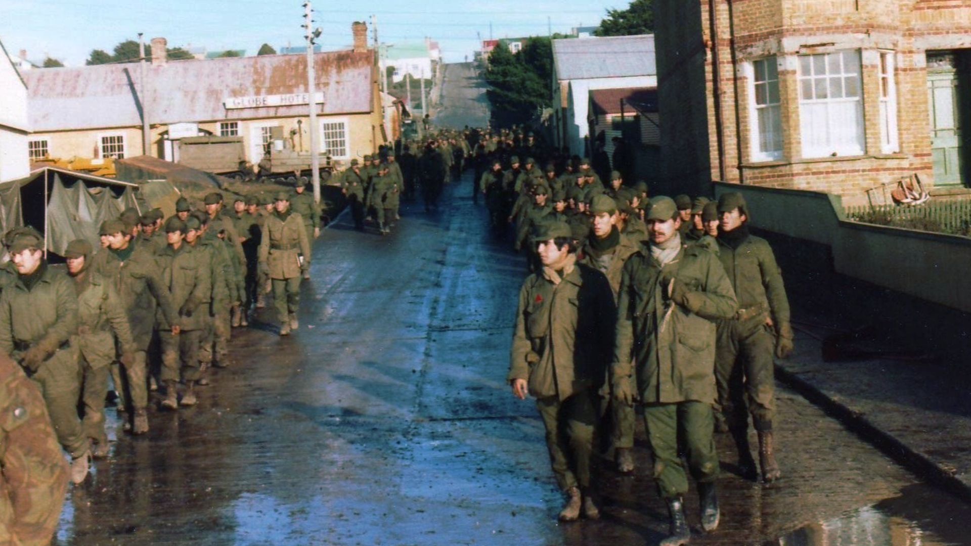 File:Argentine POWs.jpg