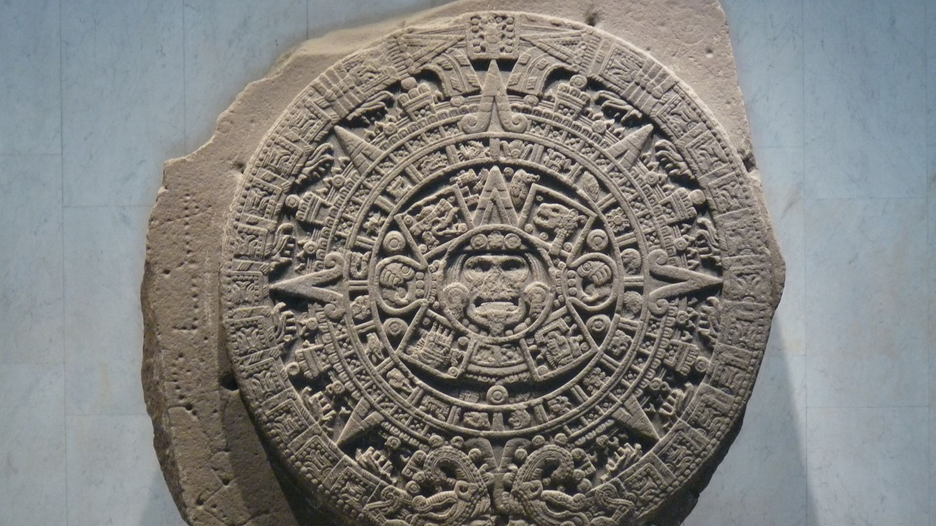 File:Monolito de la Piedra del Sol.jpg