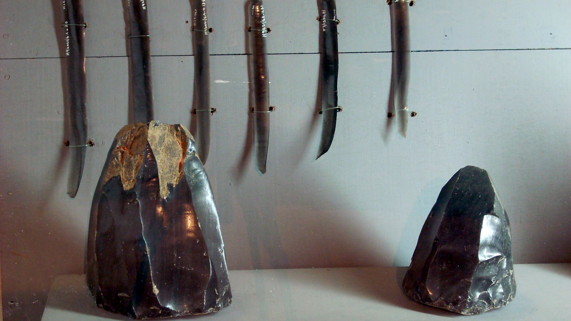 File:Takalik Abaj obsidian 1.jpg