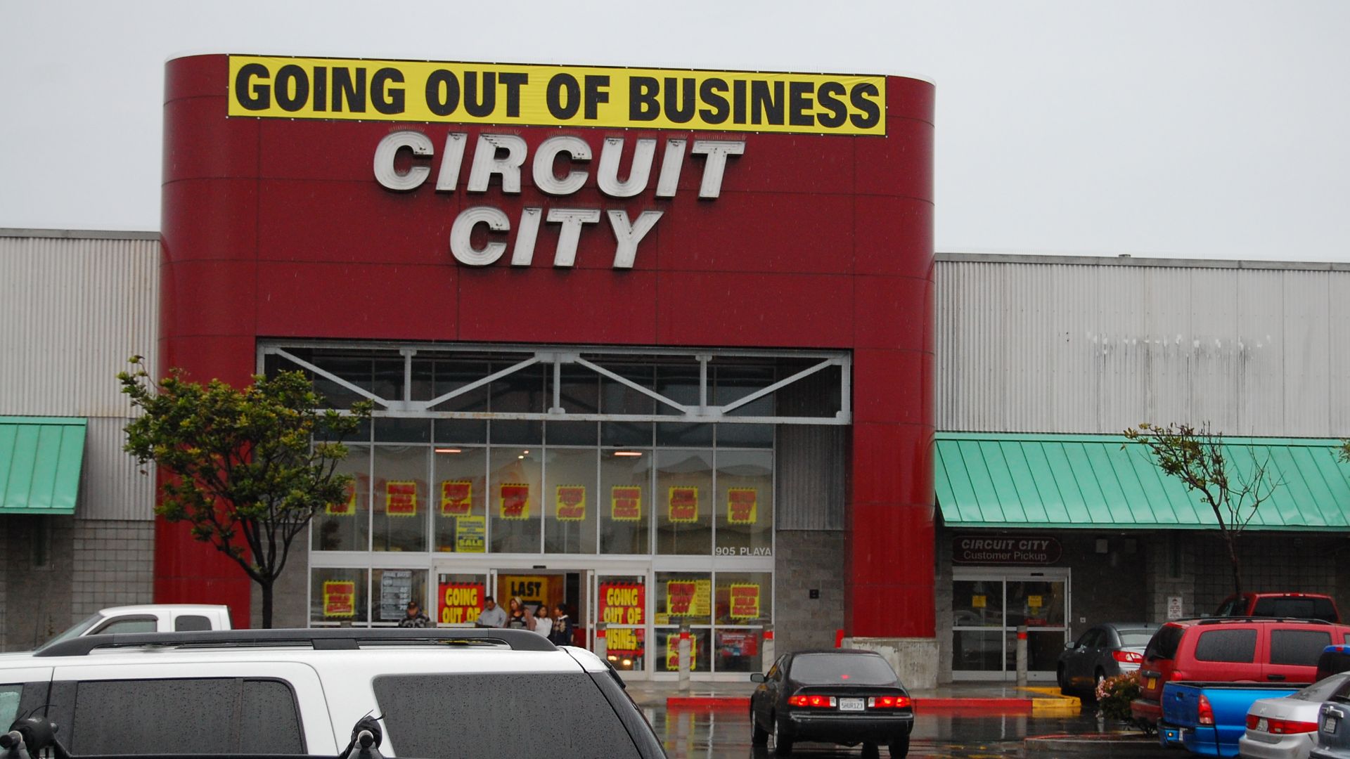 File:Circuit City, Sand City CA (3320518365).jpg