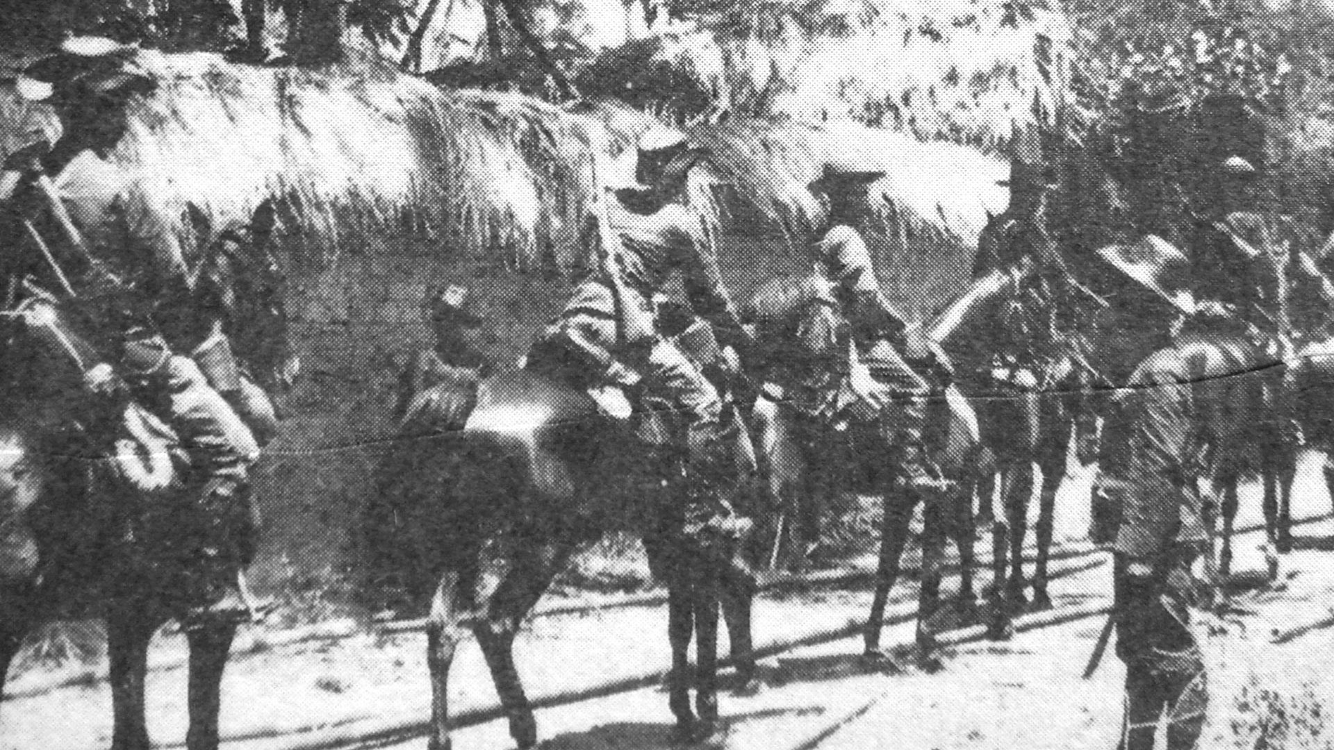File:Dutch cavalry at Sanur 1906.jpg