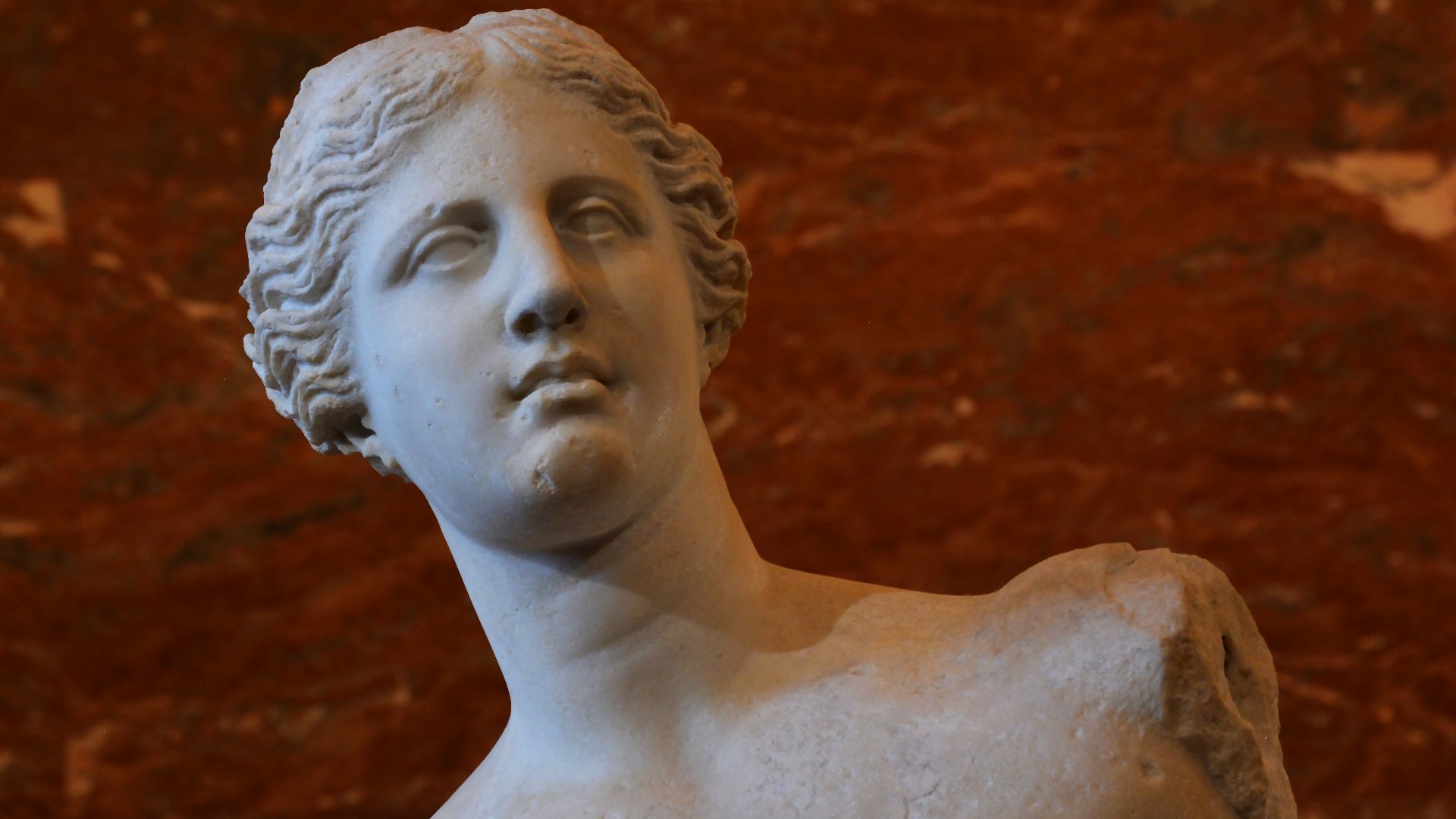File:Foreground of the Venus de Milo.jpg