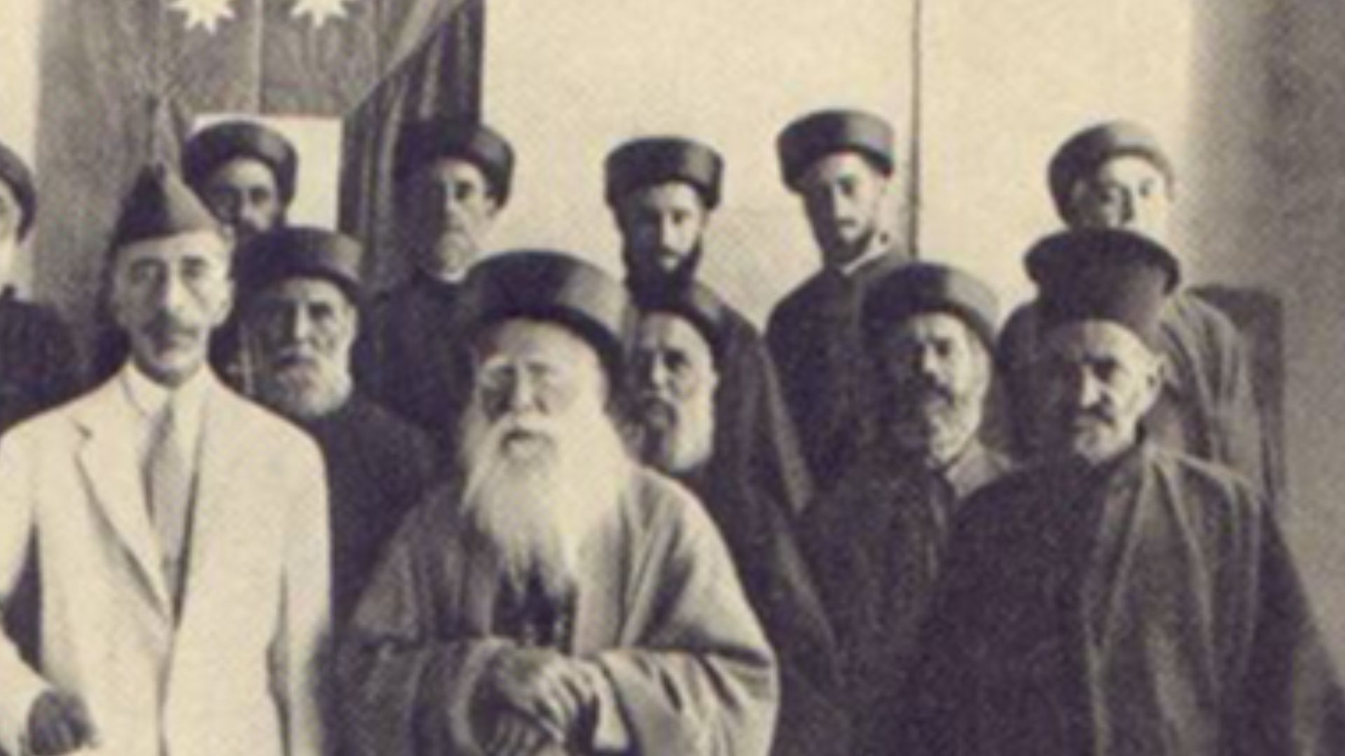 File:King Faisal I with Chaldean bishops (1852 1947).jpg
