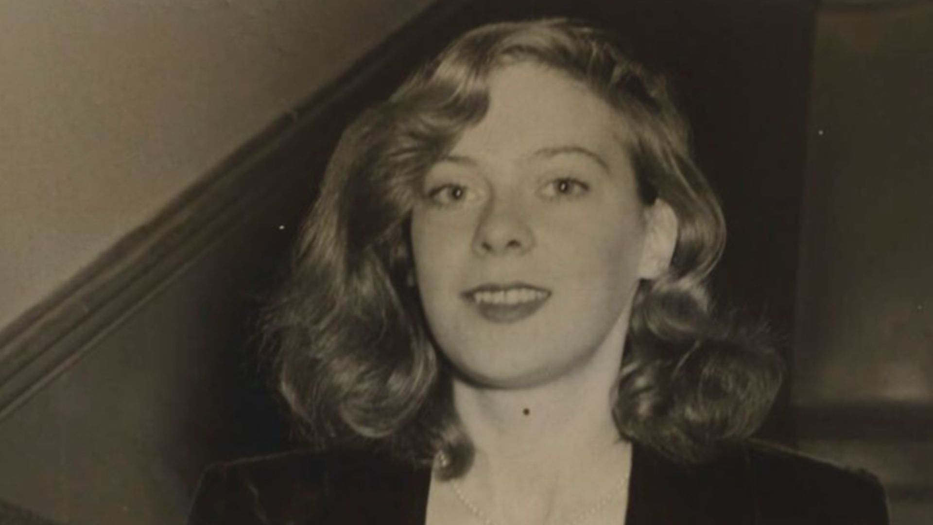 File:Lucian Freud; Lady Caroline Blackwood, December 1953.jpg