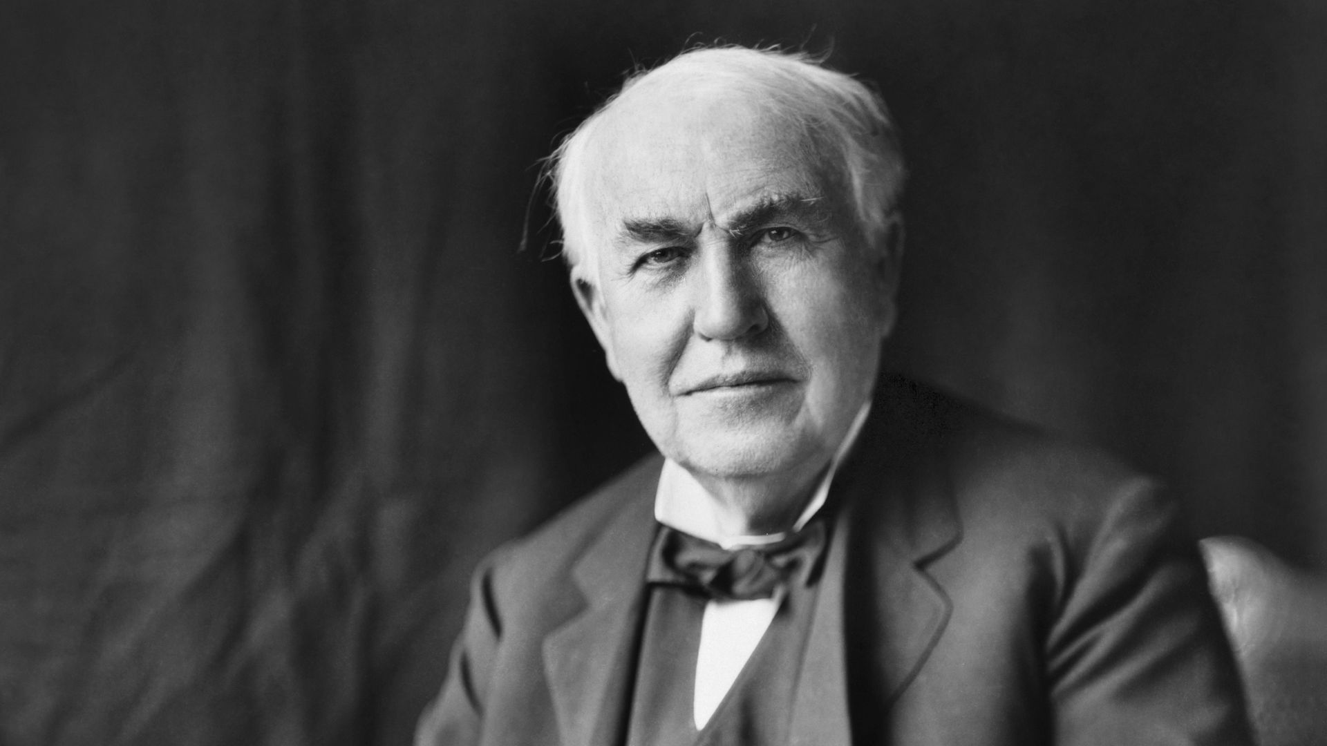 File:Thomas Edison2.jpg