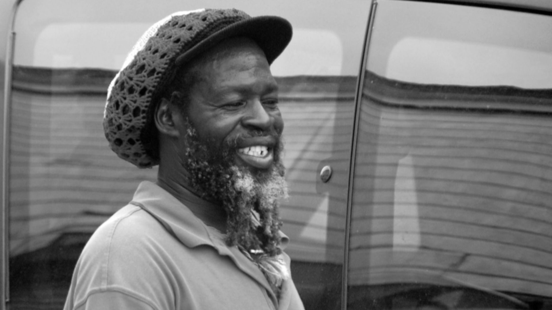File:Belize City, Belize, May 2007 Smiling Man.jpg