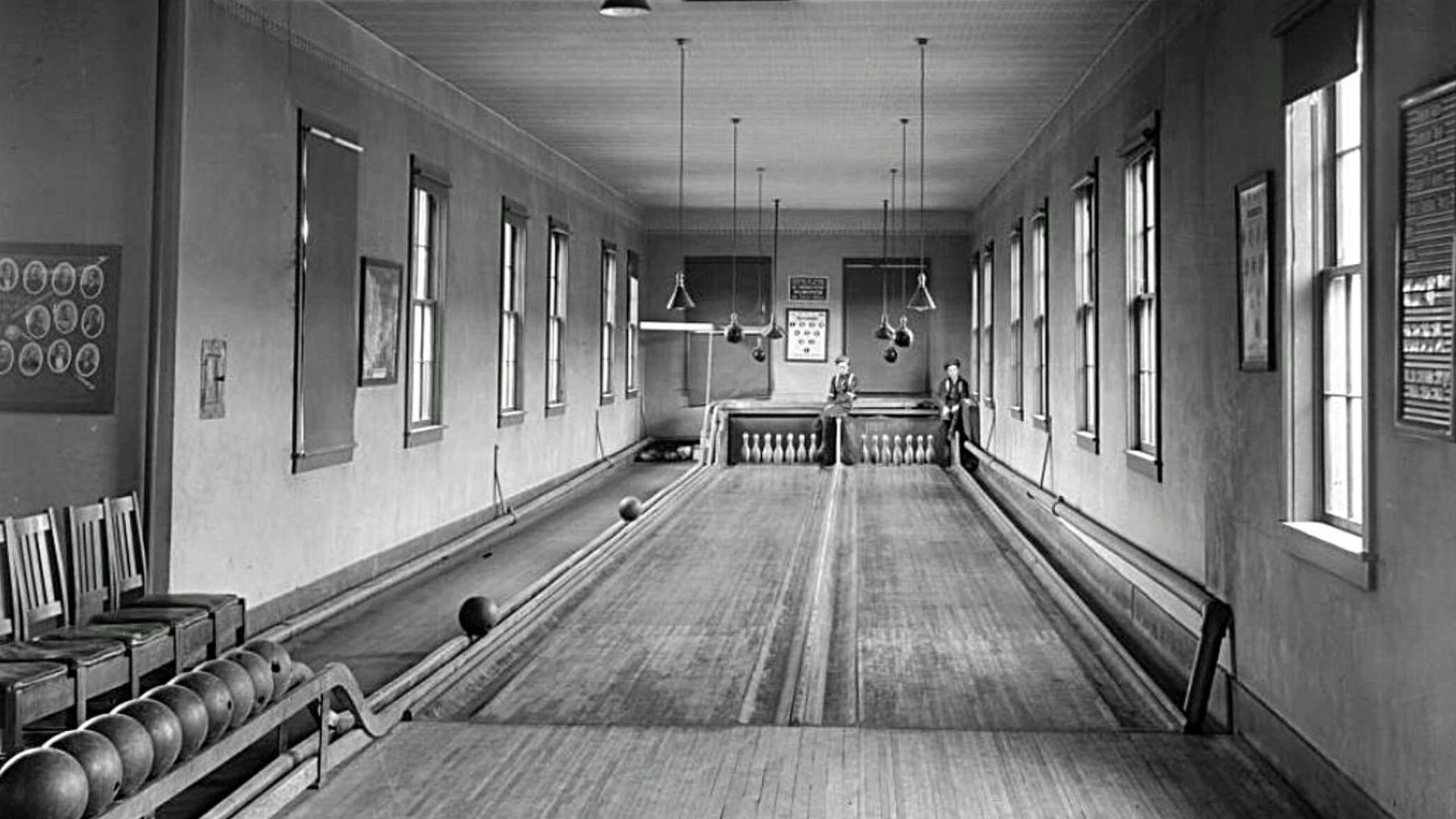 File:1890-1910 Two bowling lanes with pinboys (pinsetters).jpg