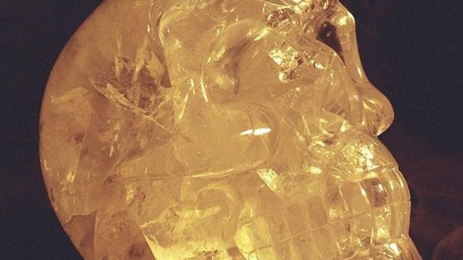 File:Crystal skull.jpg