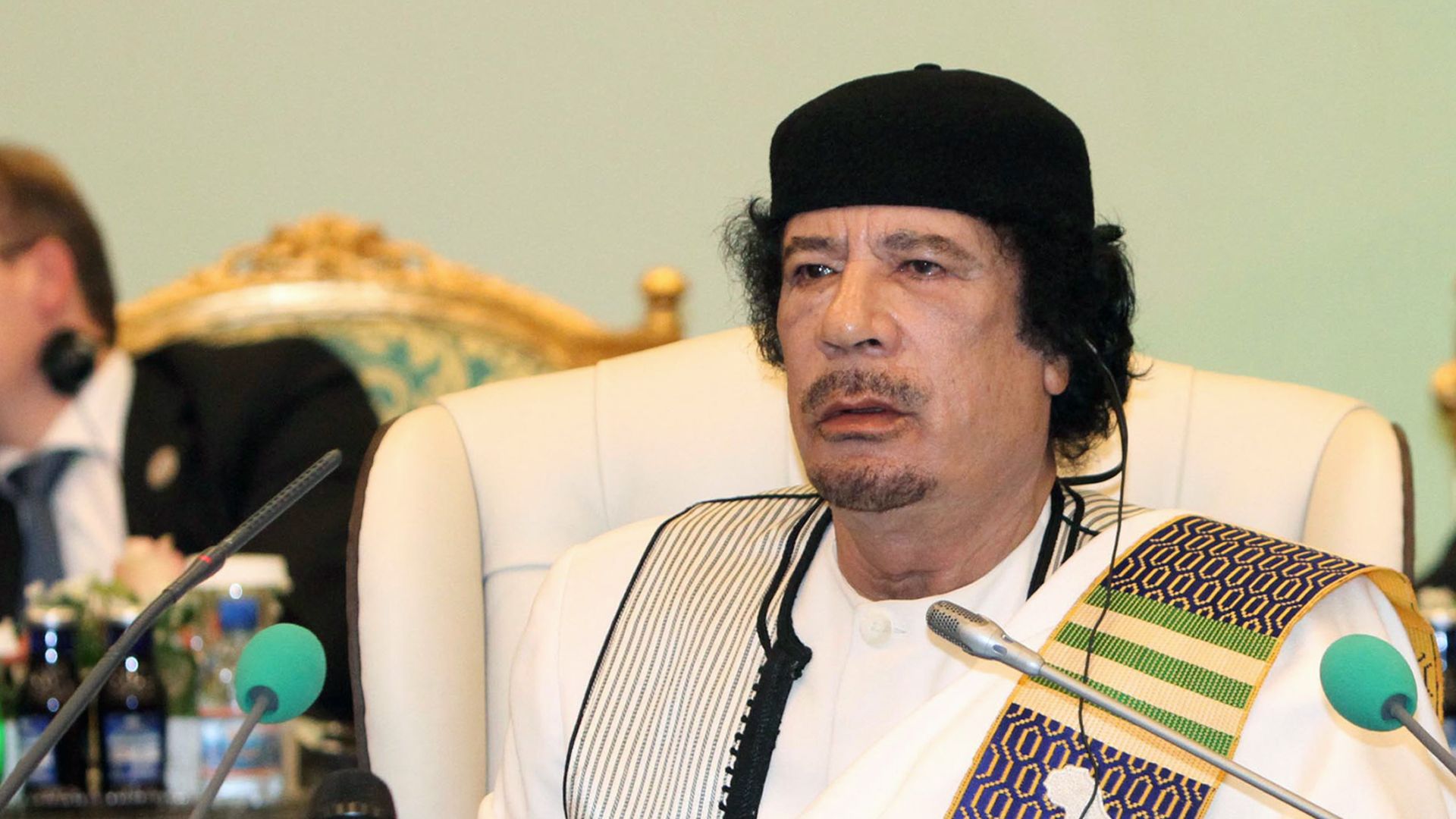 File:Muammar al-Gaddafi in 2010.jpg