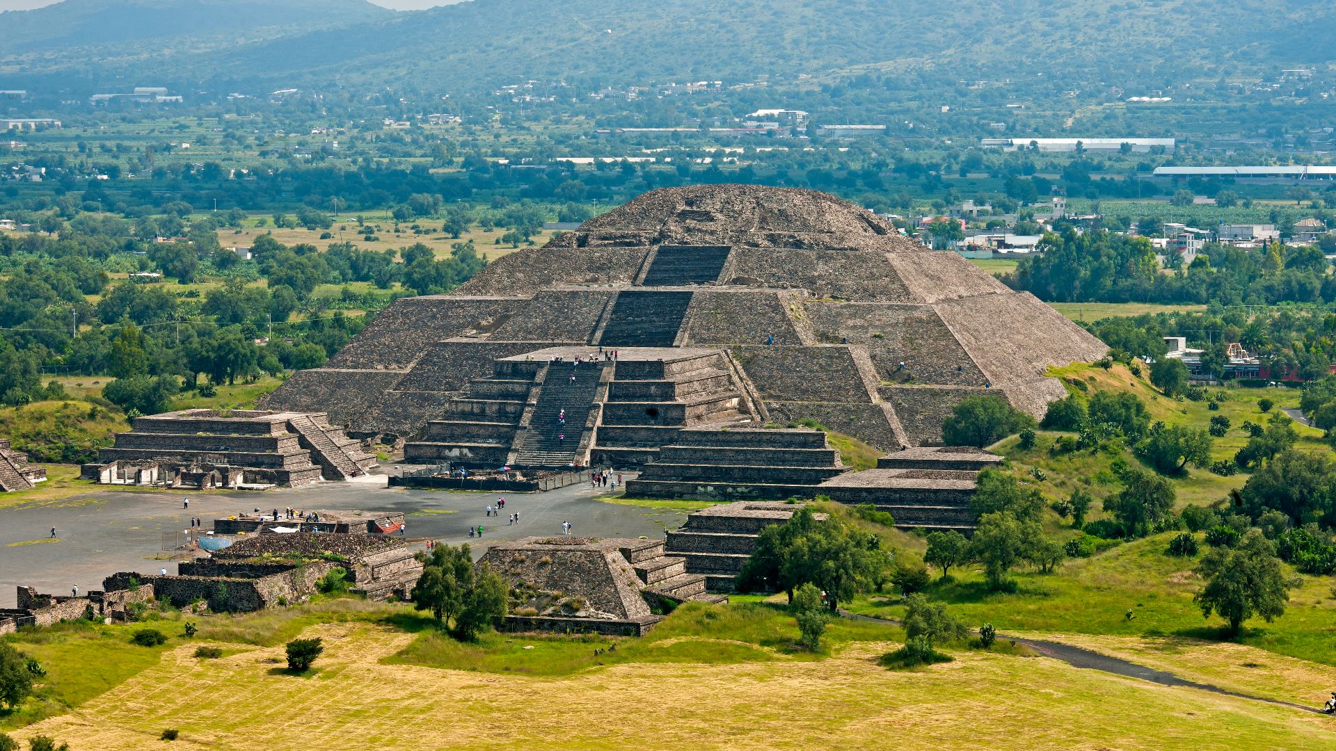 File:Mexican landscape with Pyramid of the Moon, Teotihuacan.jpg