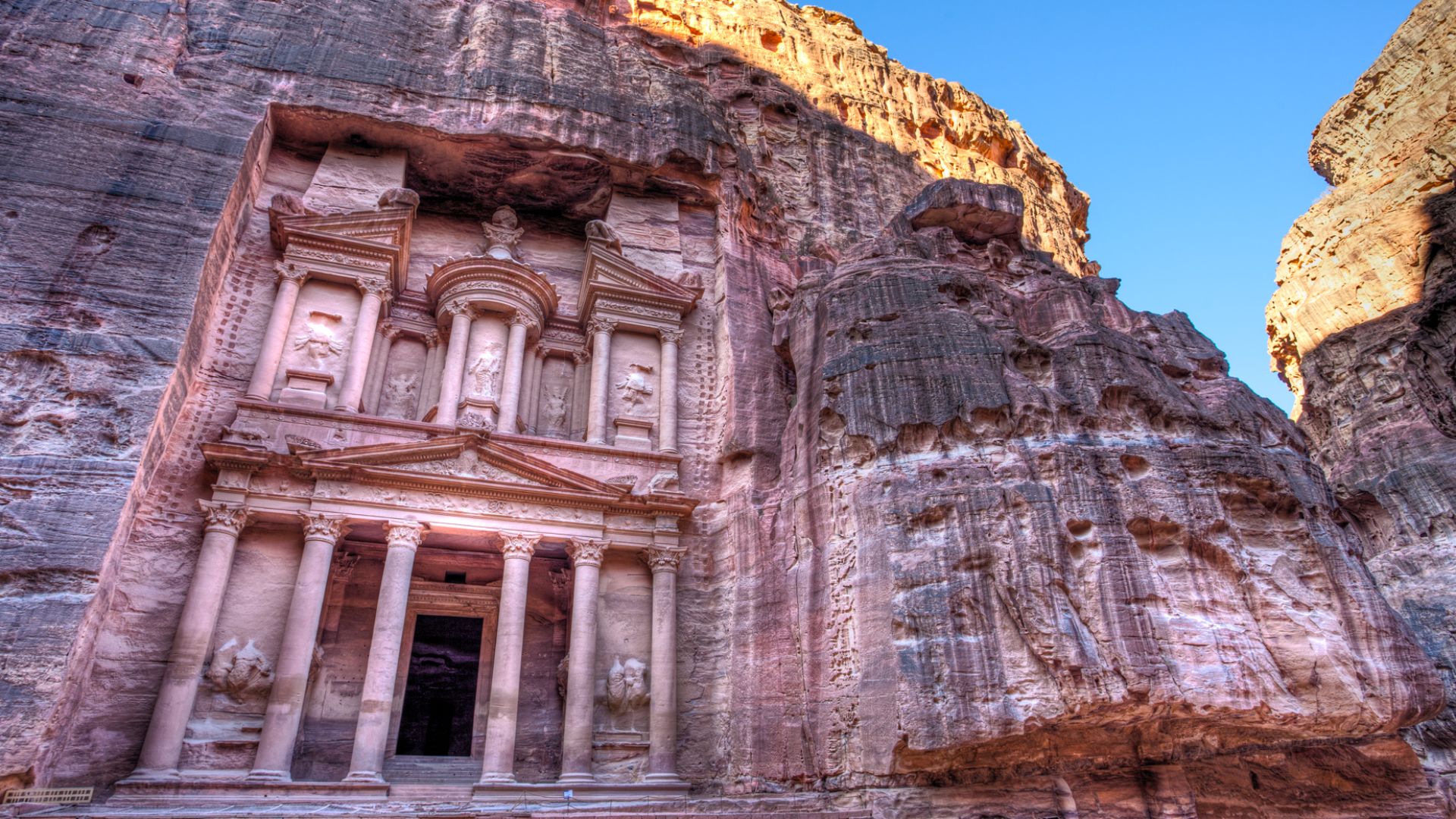 File:Treasury at Petra, Jordan.jpg