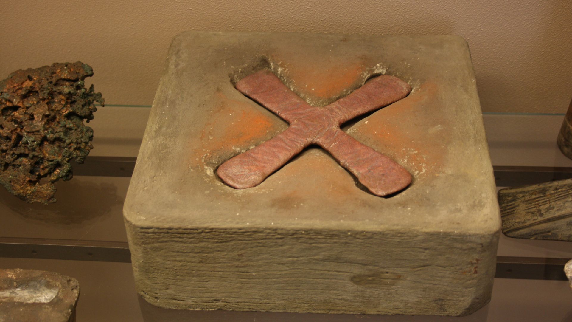 File:Royal Museum for Central Africa Metallurgy Exhibit Mold For Metal.jpg